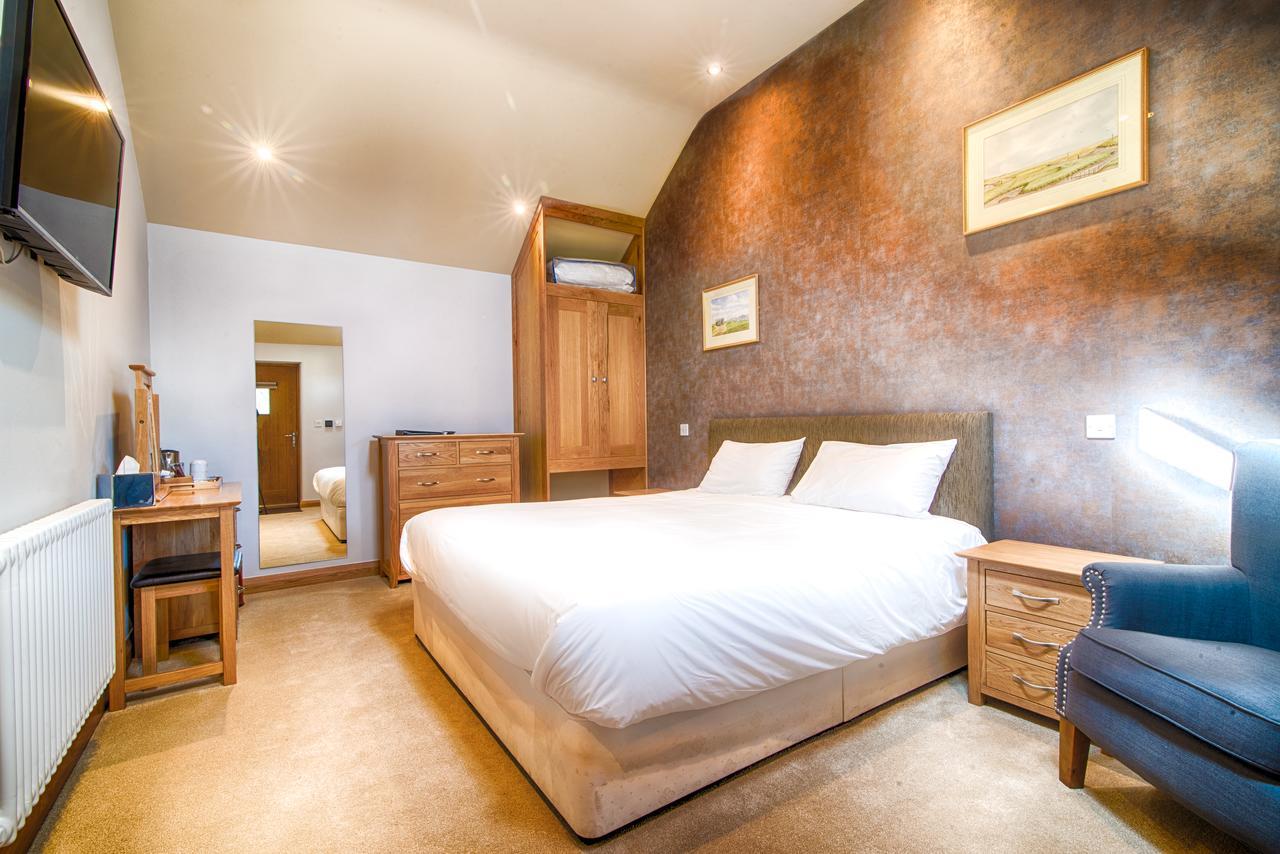 Hotel The Red Lion Histon Exteriér fotografie